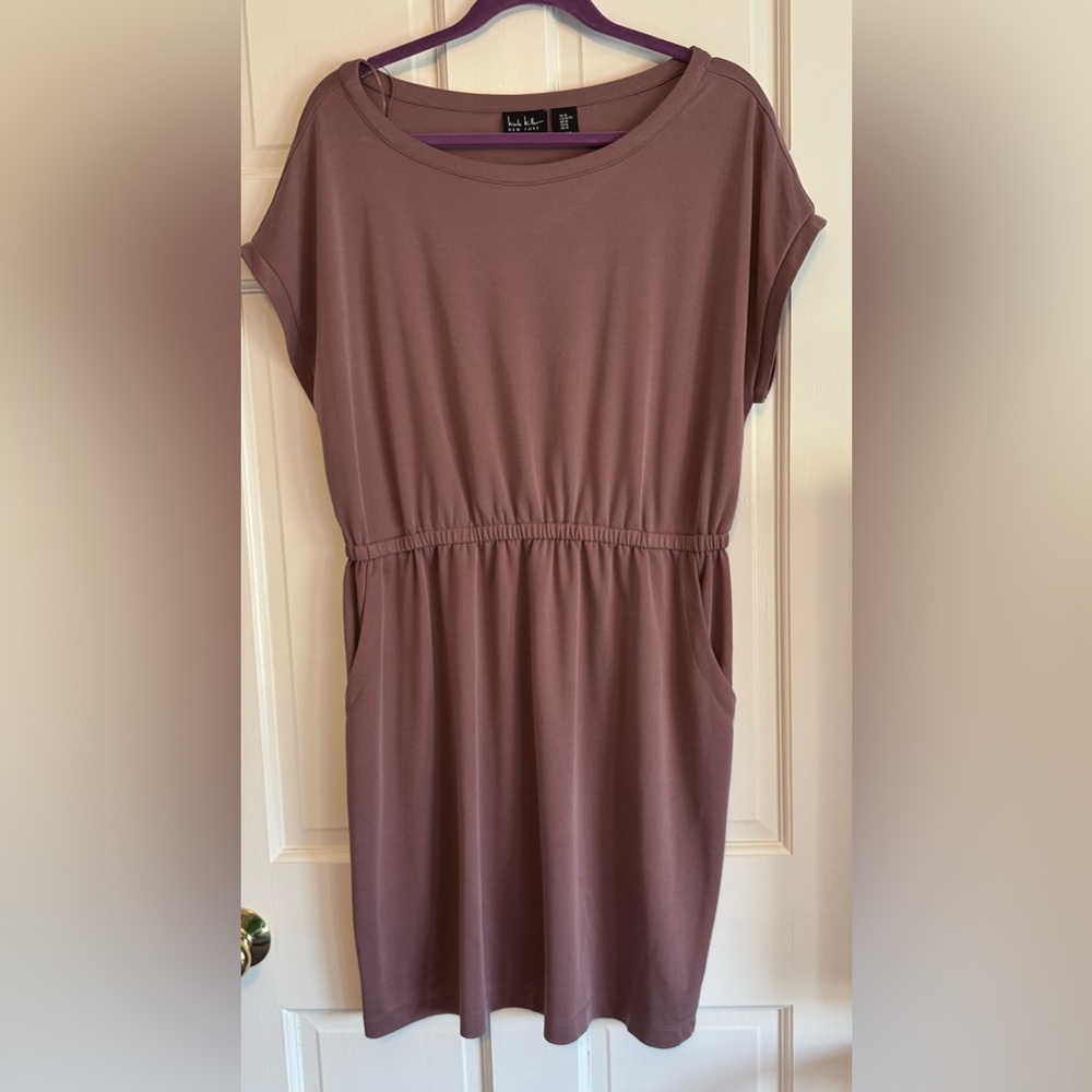 Nicole Miller Casual dress
Size XL 
Casual worn 1 x
